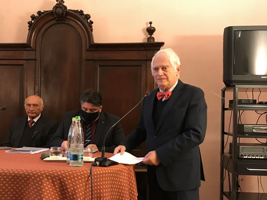 Carlo Maria Braghero del Gruppo Croce Bianca di Torino presenta gli atti del convegno 2020.