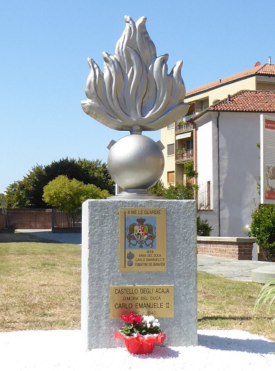 Fossano, il monumento dedicato a Carlo Emanuele II, fondatore dei Granatieri