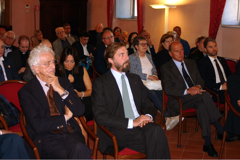 Il Duca di Savoia
                        assiste ai lavori della giornata di studi