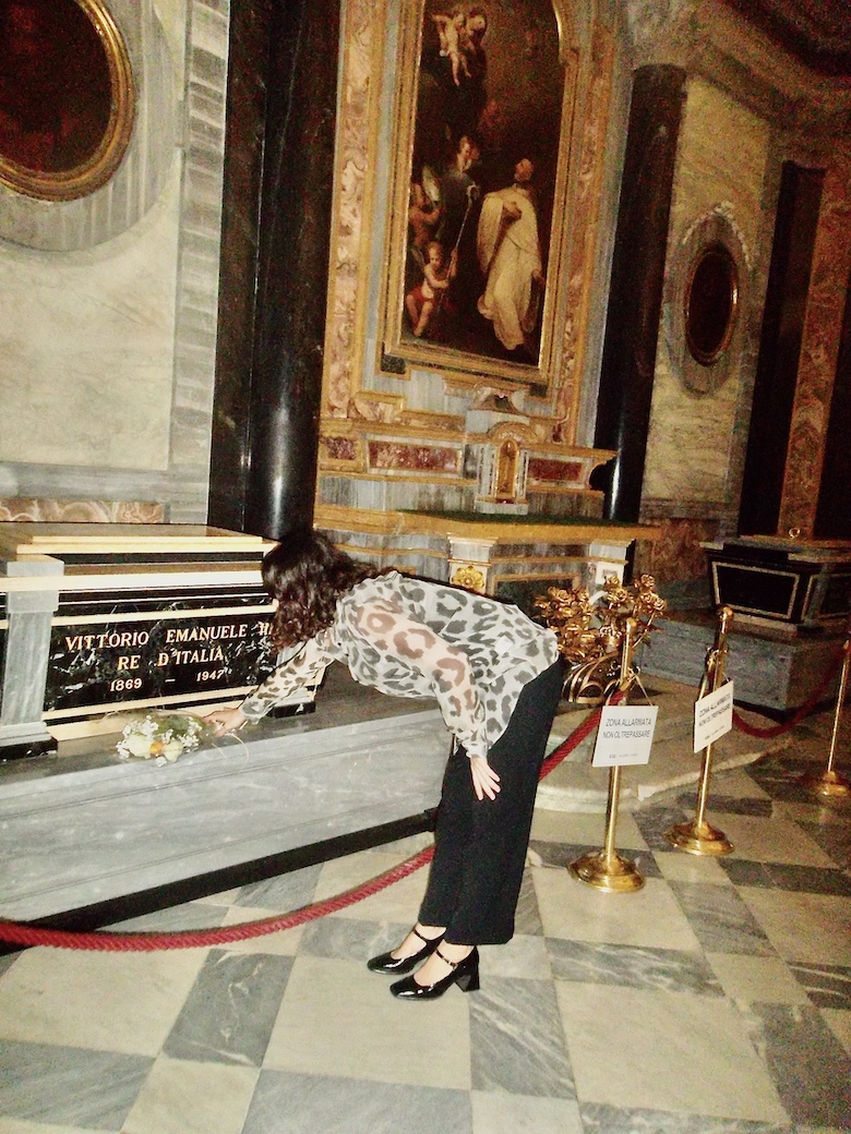 MARIA JOSE' PANDO IN VISITA ALLE RR.
                          TOMBE DI VICOFORTE